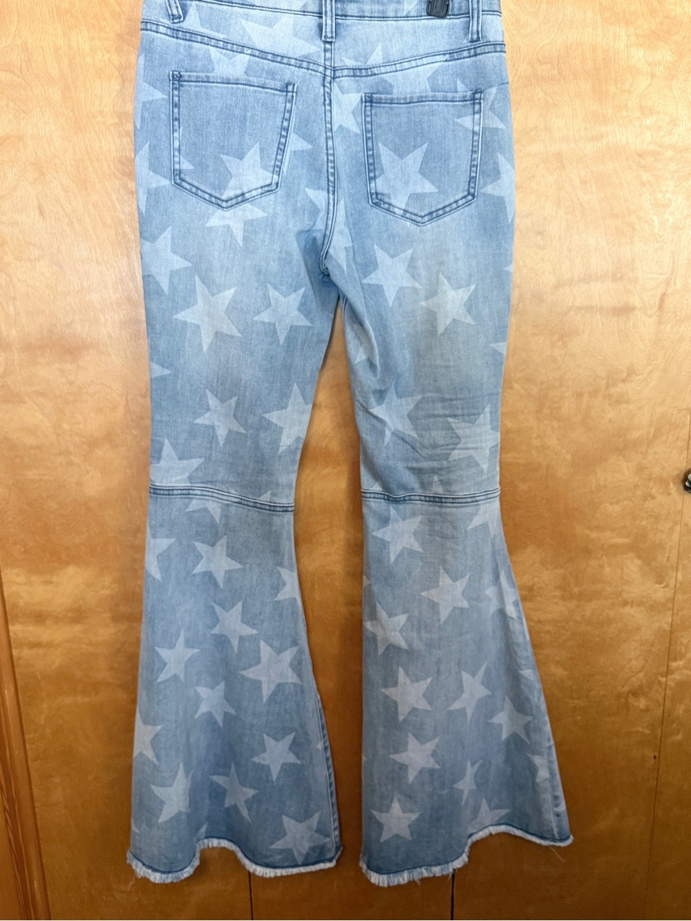 Star-Print Light Blue Flare Jeans - Women size medium